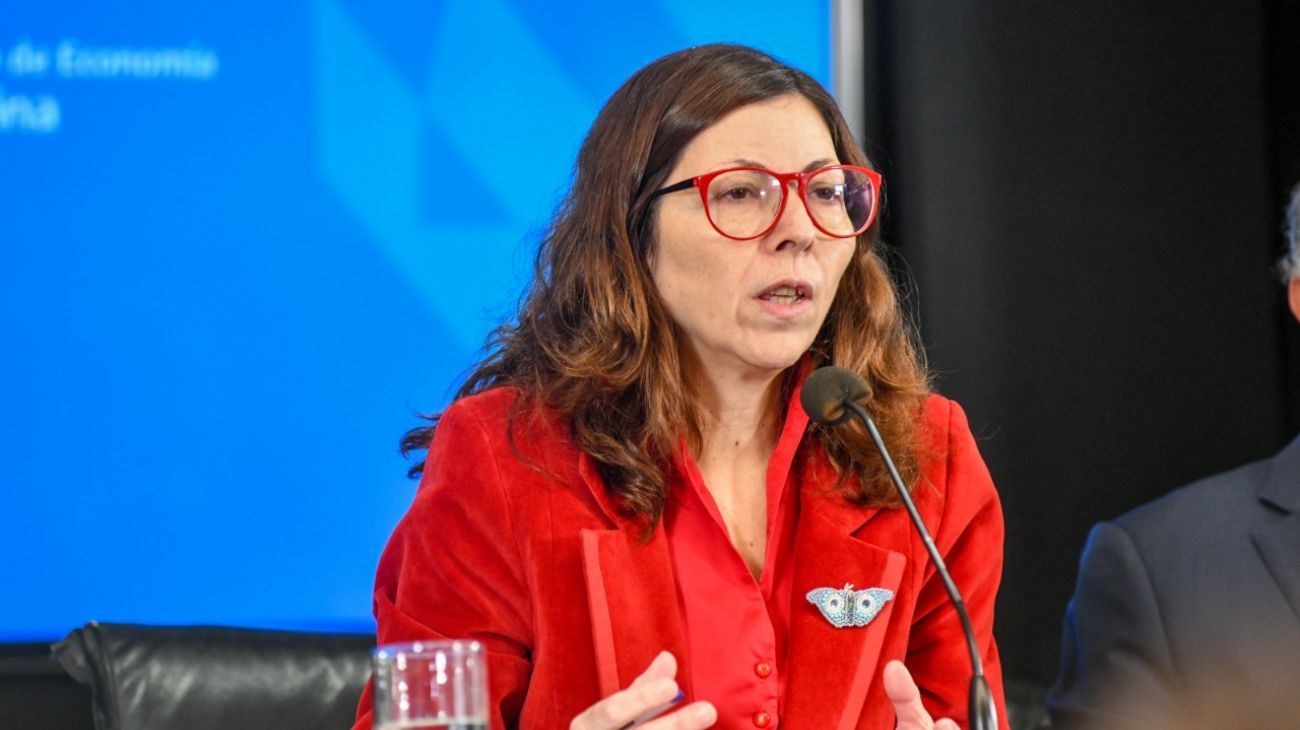 Silvina Batakis: "No se puede vivir siempre de prestado"