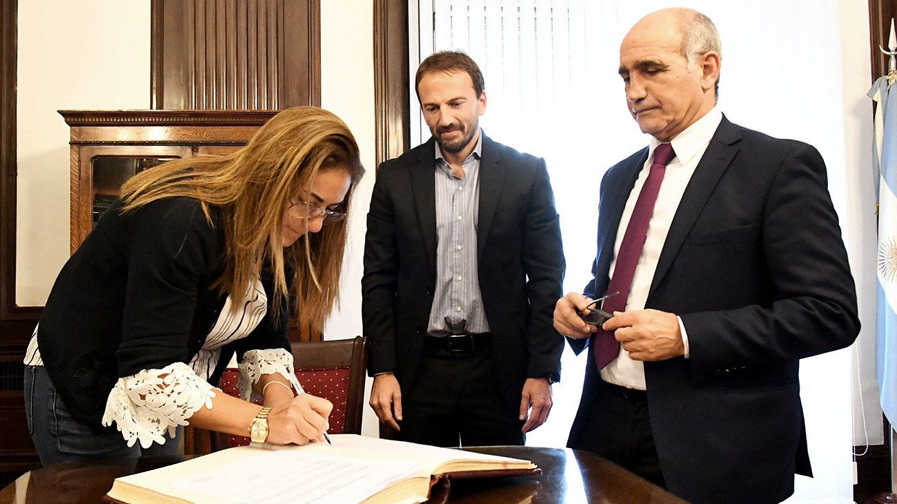 Quién es María Fernanda Inza, la funcionaria que María Eugenia Vidal echó