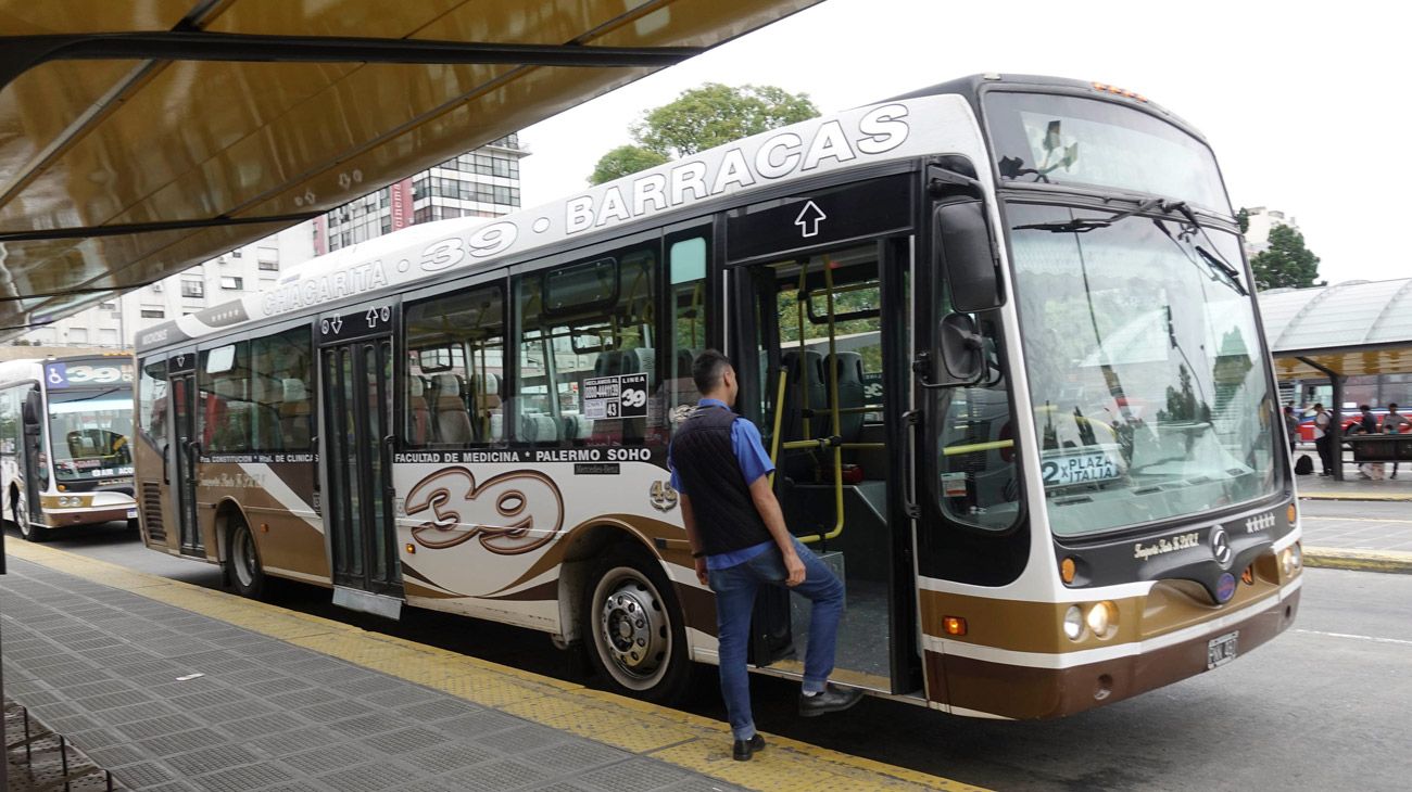 El plan del Gobierno para mejorar el servicio de colectivos en Capital y el Conurbano