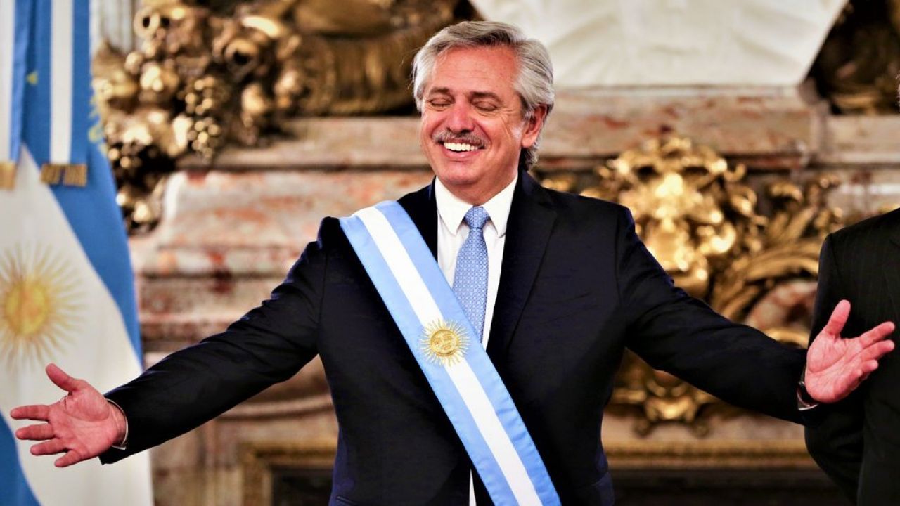 A un año de gobierno, Alberto Fernández tiene un 50,6% de imagen positiva