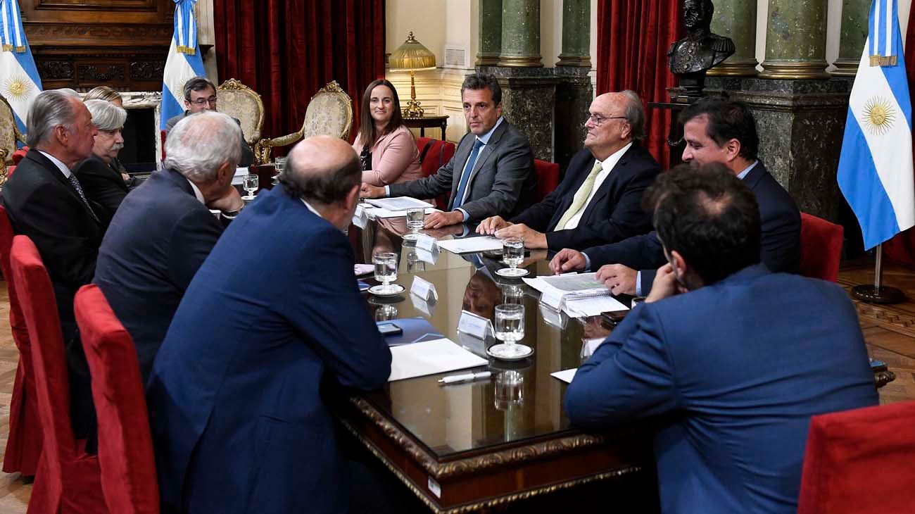 Los empresarios buscan un tope de 60% al estilo de Kelly Olmos