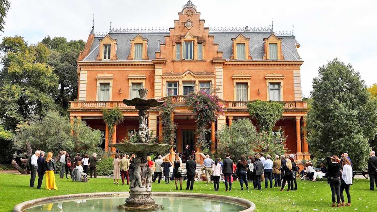Abrieron los salones de Villa Ocampo para un almuerzo entre vecinos
