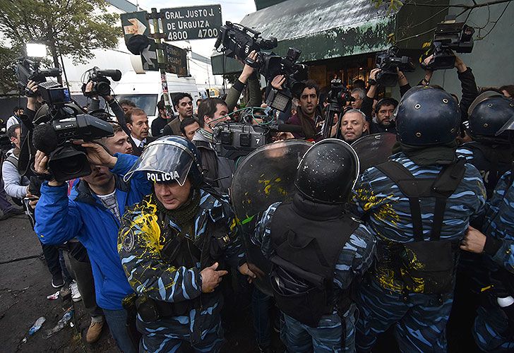 Cristian Ritondo ascendió a la policía herida durante el desalojo de PepsiCo