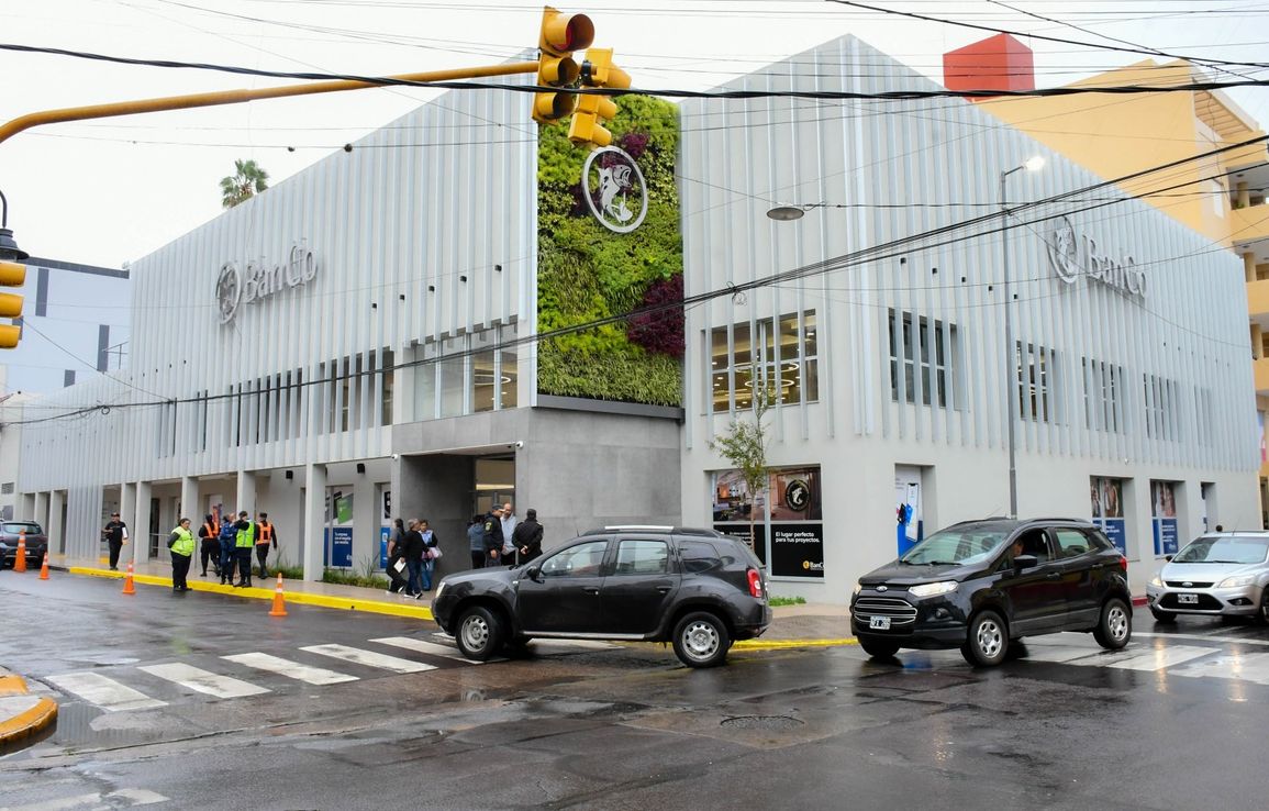 Así quedó la renovada Casa Matriz del Banco de Corrientes: tecnología y valor histórico