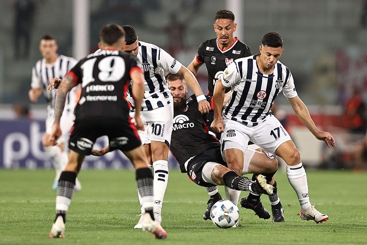 Talleres e Instituto igualaron en el Mario Kempes