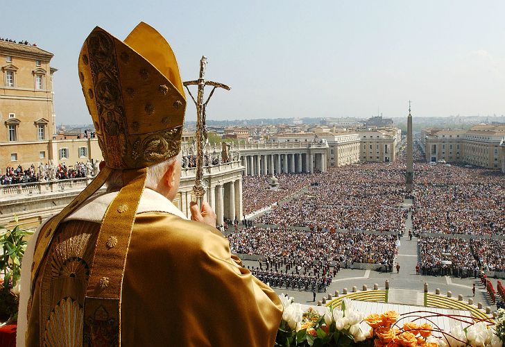 Hace casi 600 años que no abdicaba un Papa como Benedicto XVI