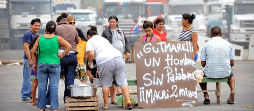 Caos de tránsito por un corte en la Illía