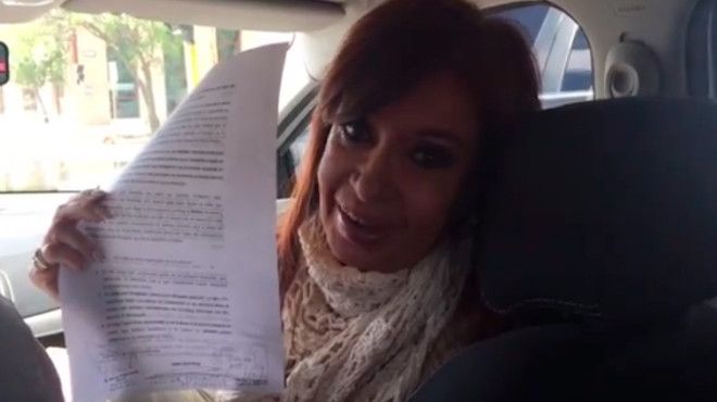 Otra episodio del "reality judicial" de CFK: críticas a Macri y Bonadio