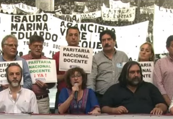 Docentes bonaerenses instalarán una "carpa blanca" frente a la Gobernación