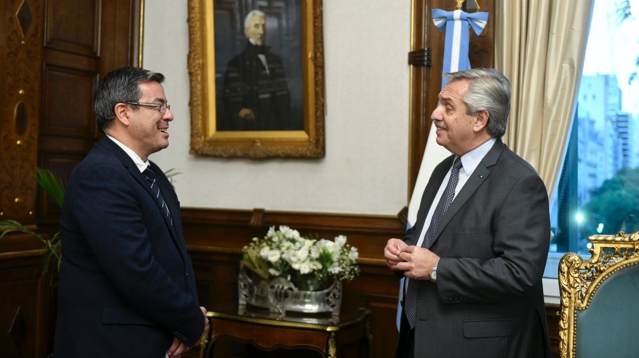 "Agradecido" con Máximo, Alberto Fernández eligió a Germán Martínez como el sucesor