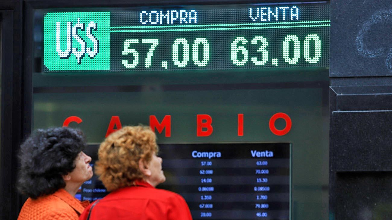 Las reservas de Alberto cubren la deuda solo hasta abril