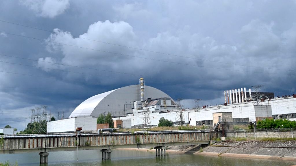 Chernobyl: a 35 años de la explosión, vuelve a funcionar uno de los reactores de la central nuclear