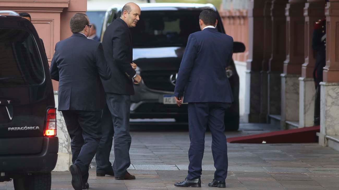 Uno de cada dos funcionarios designados no cumple los requisitos de contratación