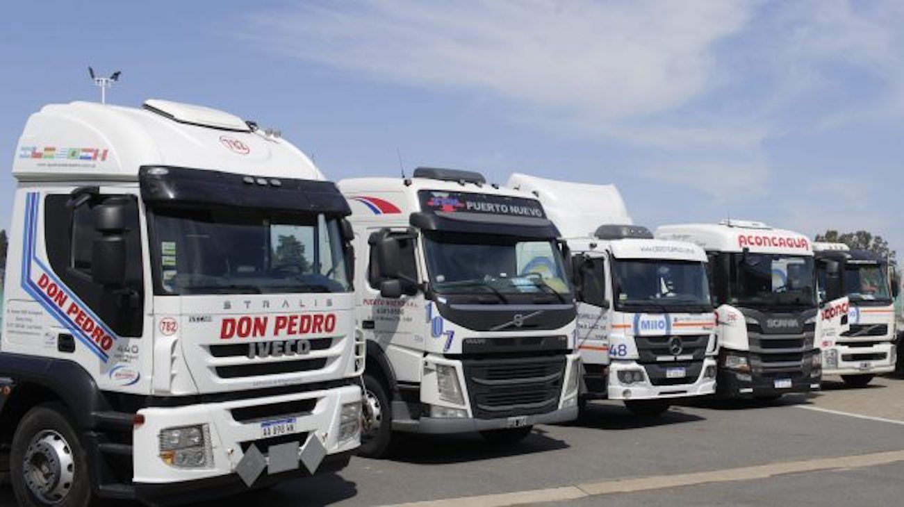 Evalúan el desempeño de camiones de carga con biodiesel puro en las rutas argentinas