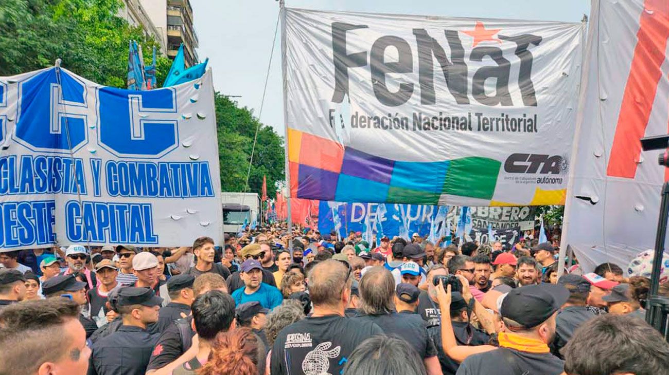 Los movimientos sociales se unieron para ir contra el ajuste