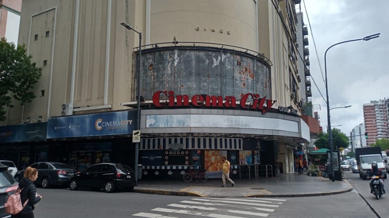 Por la crisis de la pandemia cerró el ex cine General Paz de Belgrano