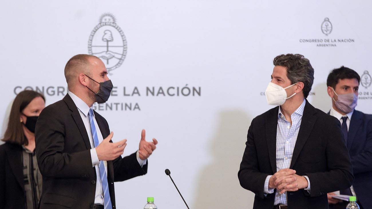 En clave electoral, Guzmán pidió el "nunca más" de la deuda y confrontó con una oposición recortada