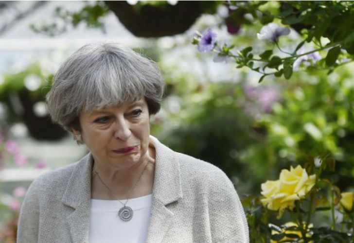 Alerta en Londres: Theresa May calificó a los ataques como "terroristas"