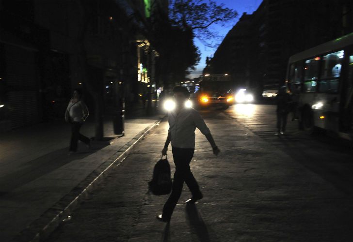 Siguen los cortes de luz en algunos barrios porteños