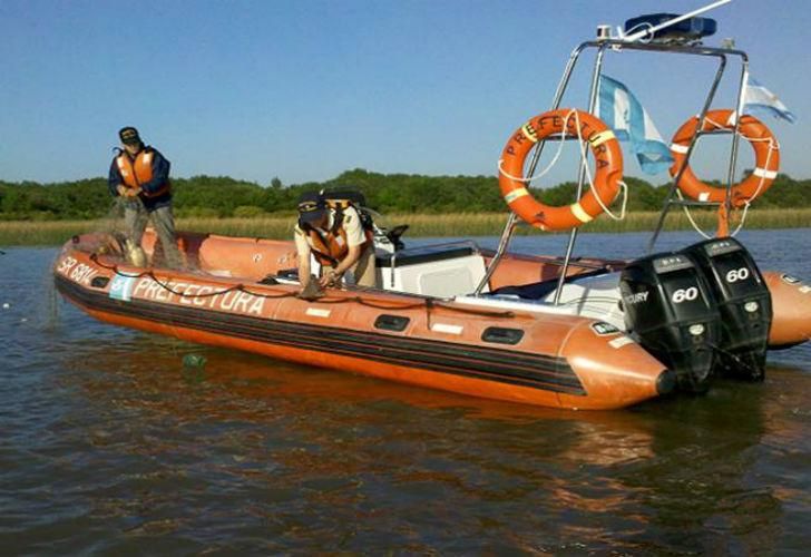 Fiesta en el Delta: buscan a un joven que se tiró de un catamarán