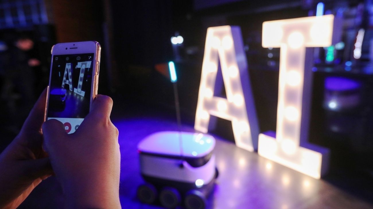 Tecnología: tres de cada cuatro docentes apoyan la inteligencia artificial