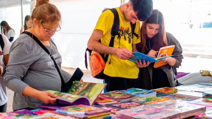 Atraer a los jóvenes, el gran desafío de la Feria del Libro de Córdoba: aquí la programación completa