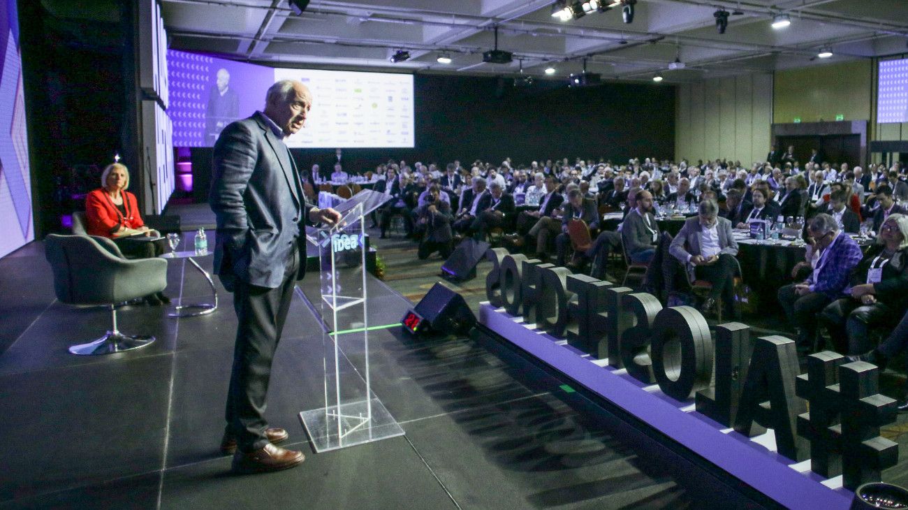 Con la mira en el nuevo gobierno, los empresarios reclaman reforma impositiva y laboral