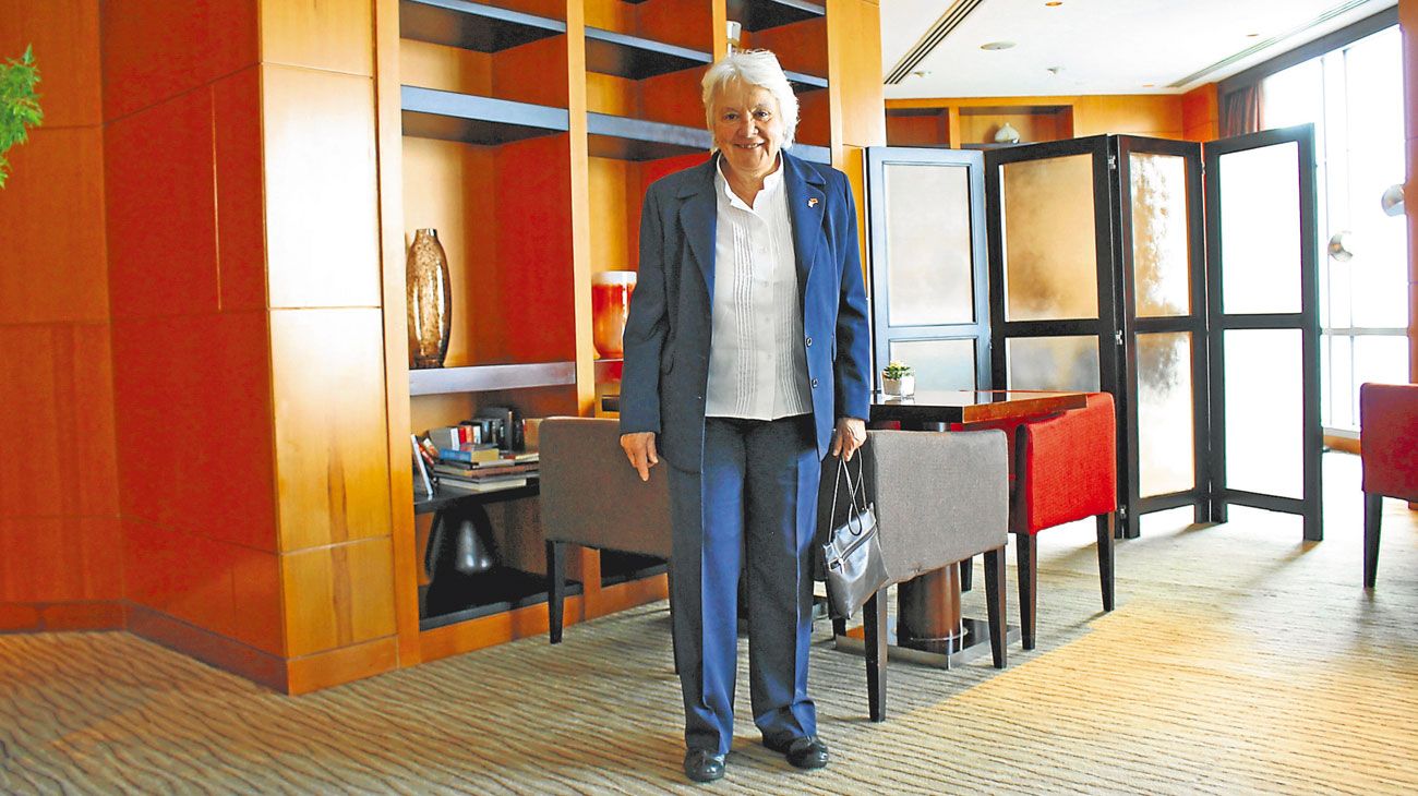 Topolansky: "El feminismo no debería prescindir de los partidos políticos"