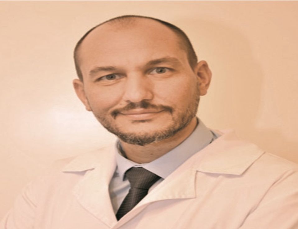 Dr. Esteban Grzona: sangrados, cáncer de colon, entre otras