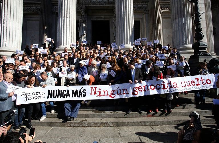 A 43 años del golpe, dos marchas confluyen en Plaza de Mayo