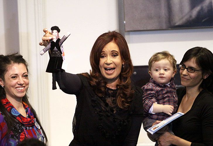 La artista que transformó a CFK en un muñeco