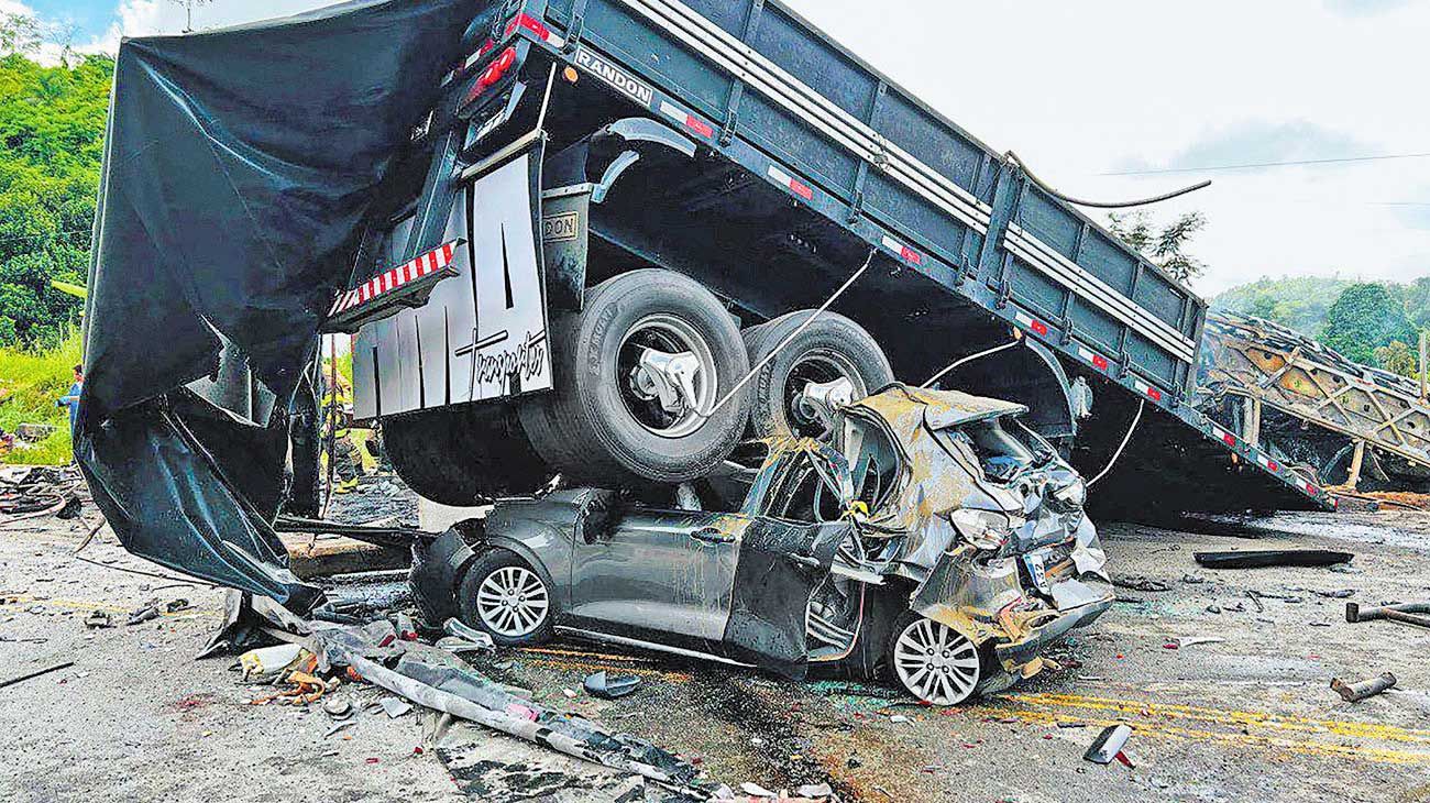 Terrible accidente de un ómnibus en Brasil: 38 muertos