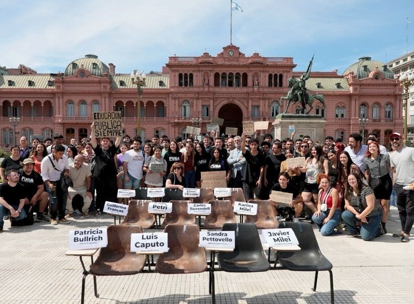La FUBA dio una clase magistral de protesta en la Plaza de Mayo