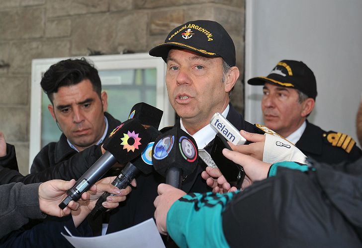 La Armada admite "diferencias" con el Ministerio de Defensa por las 7 llamadas