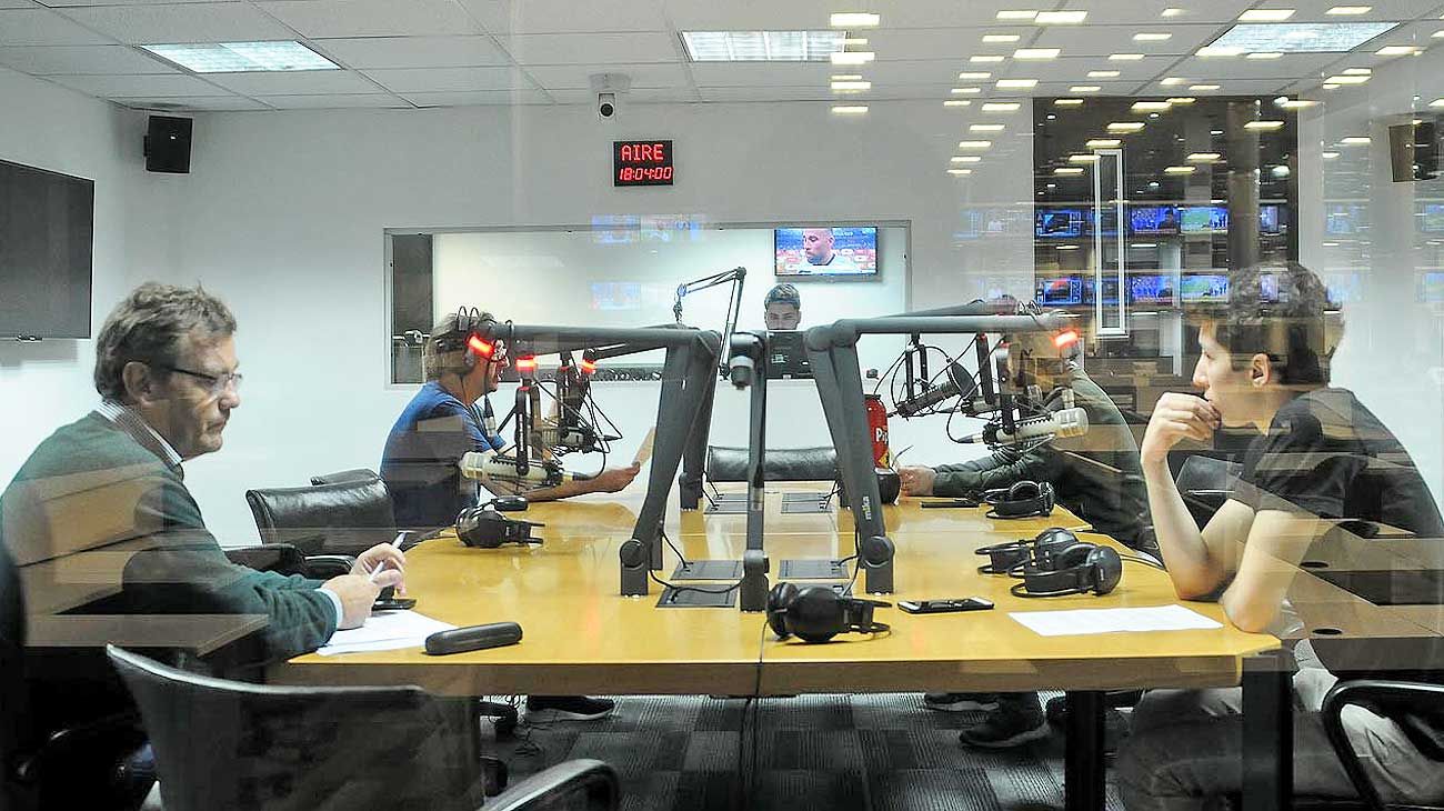 Con 24 horas de noticias, llega RADIO PERFIL