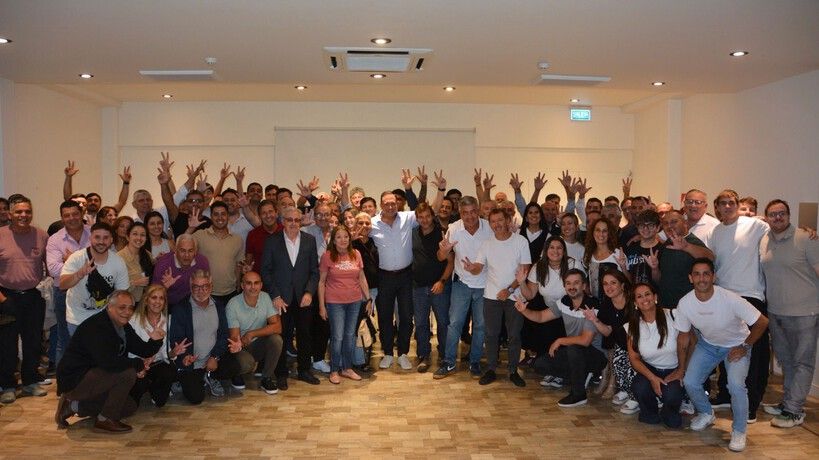 La “tercera vía” de Quiroga hizo pie en Capital y recalienta la interna con el núcleo de poder de De Loredo