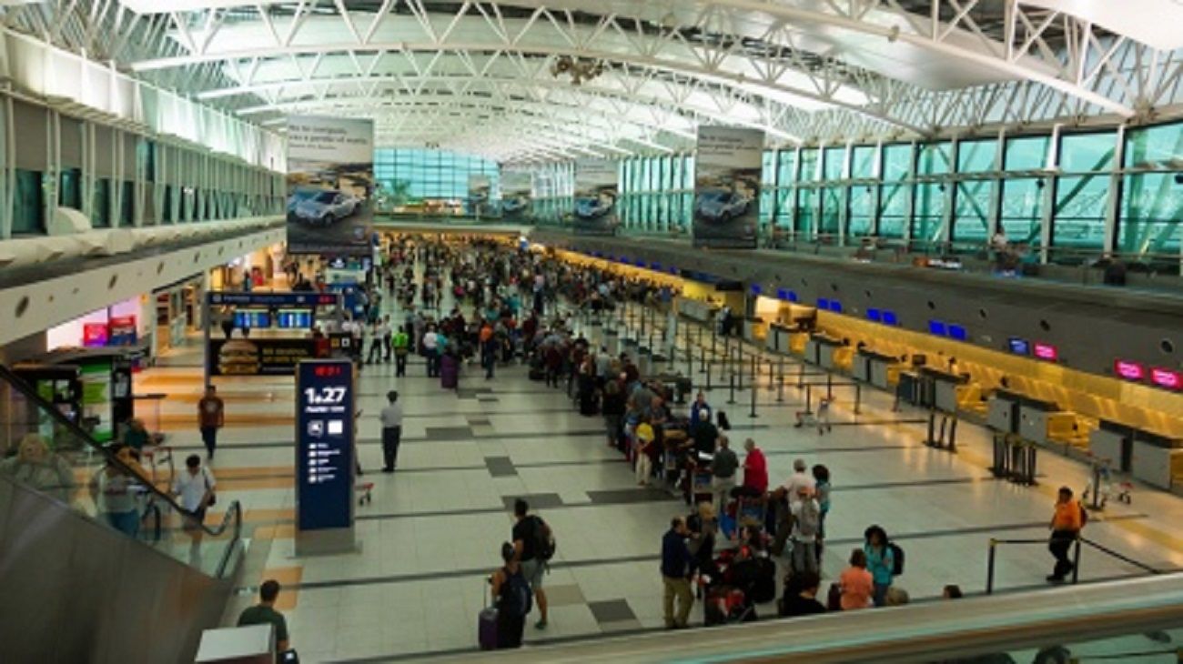 Aumento del dólar: cómo influye en la industria del turismo