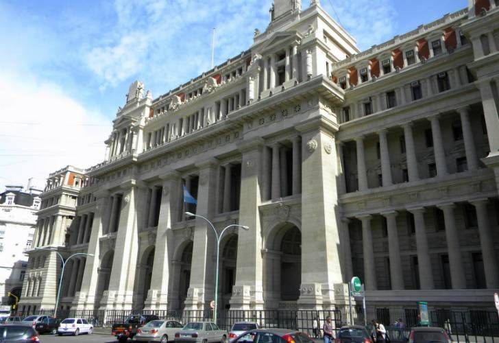Jueces y fiscales denuncian a la ANSES por la intimación a jubilarse