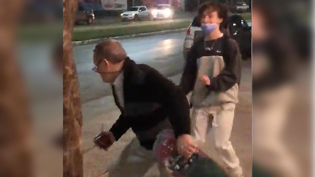 Tucumán: insólita pelea viral entre un vecino y un skater