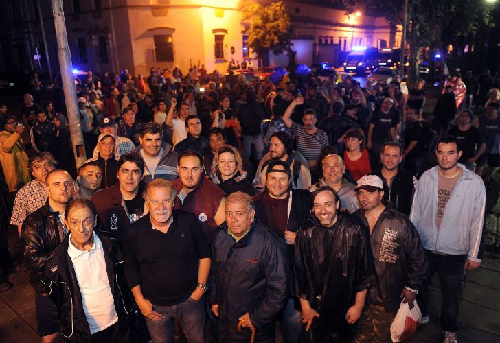 Sorpresivo bloqueo a la salida de diarios