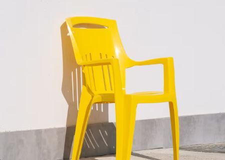 La silla Monobloc: cómo un objeto cotidiano se convirtió en el mueble más usado del mundo