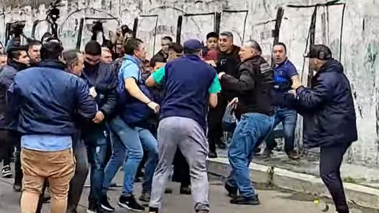 Video | Así fue el momento en que le pegaron a Sergio Berni