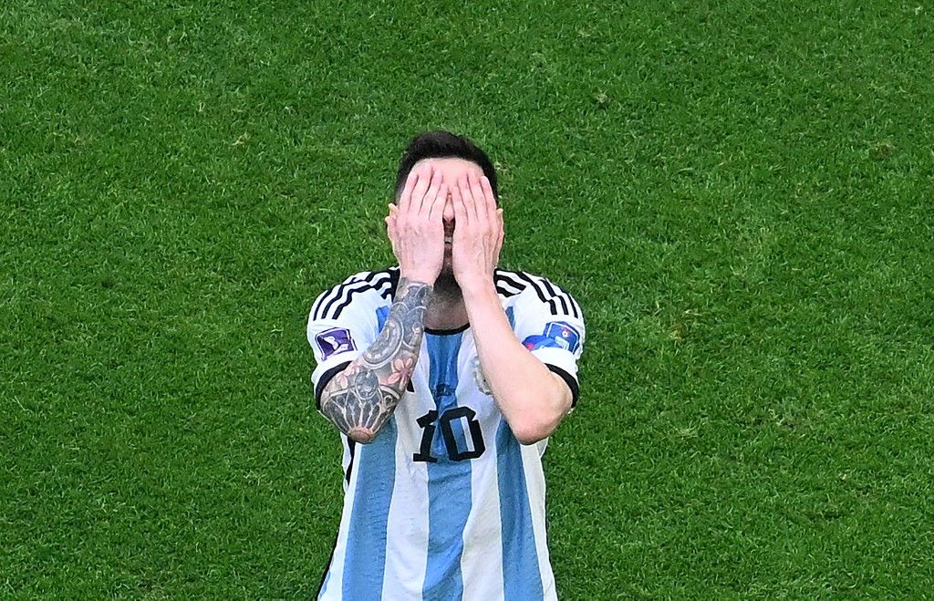 "No es el Messías": un diario británico se mofa de la derrota argentina pero elogia a Antonella Roccuzzo
