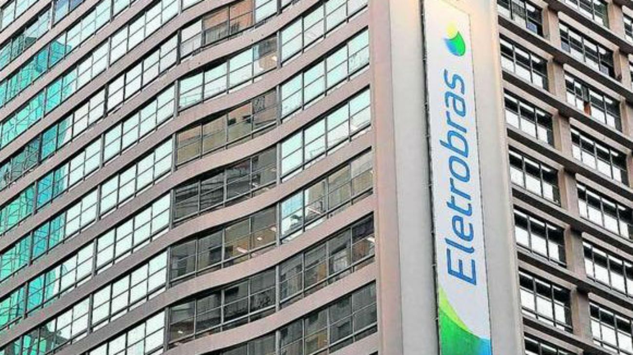 Brasileña Eletrobras vende distribuidora eléctrica Amazonas