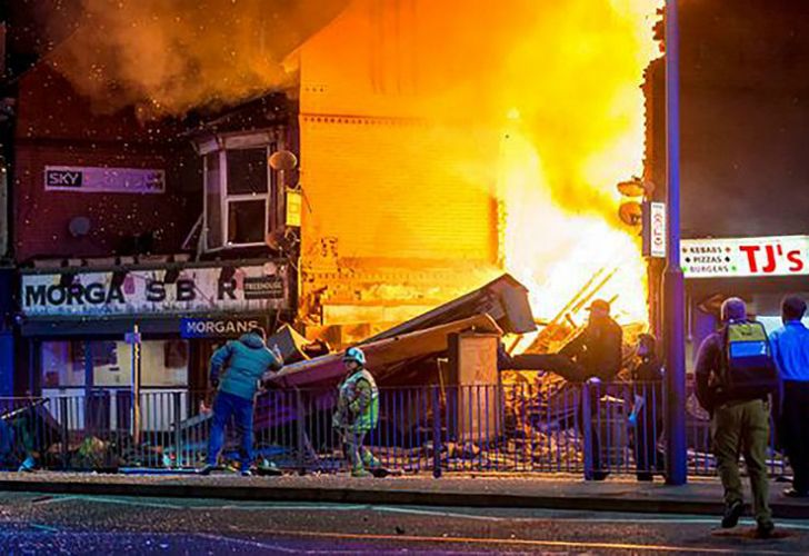 Fotos | Una gran explosión deja 4 muertos en Gran Bretaña