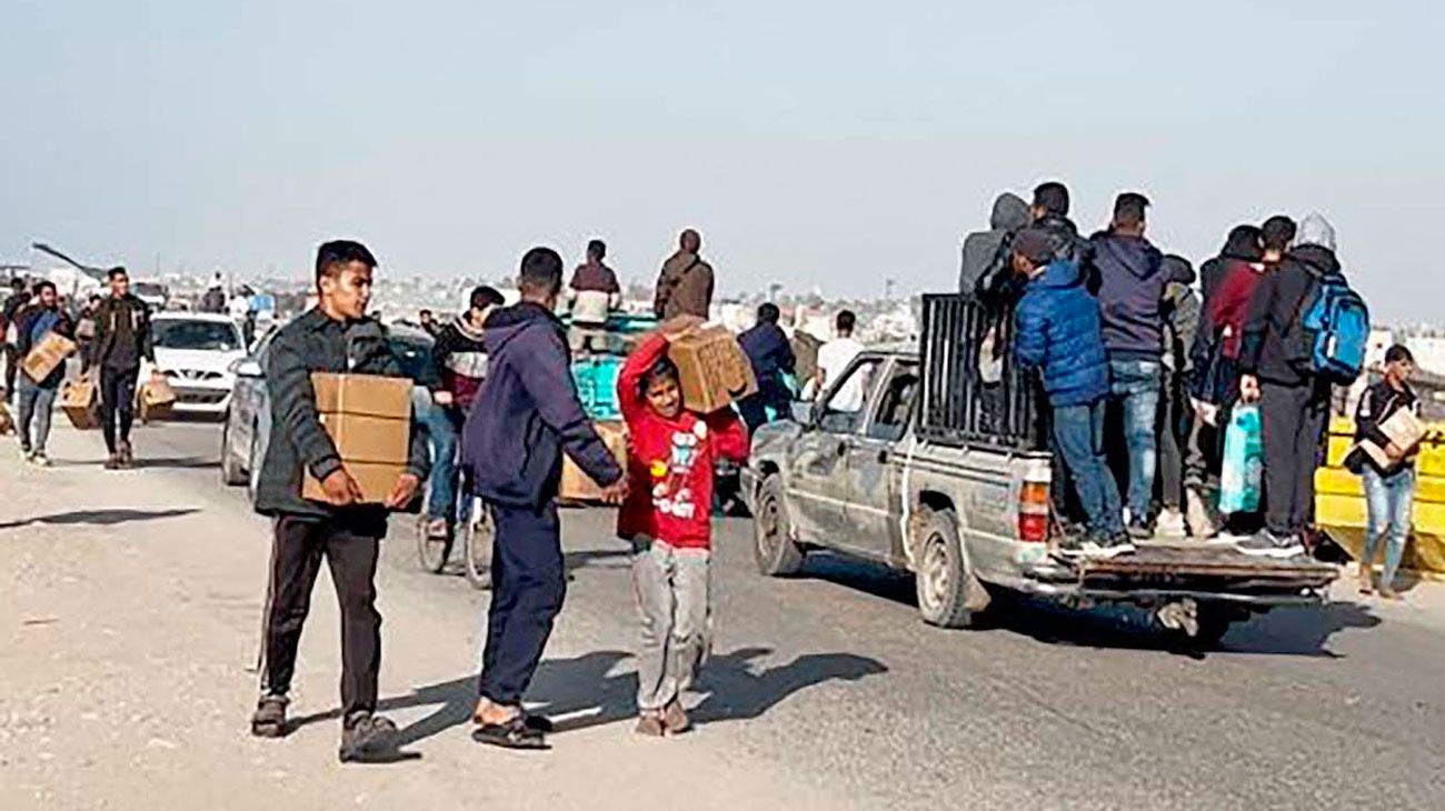 Estados Unidos comenzó a lanzar ayuda humanitaria desde el cielo sobre Gaza