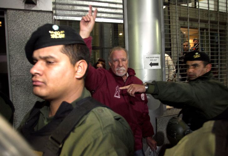 Plaini: "Vinieron 120 gendarmes como si fuera un operativo contra narcotraficantes"
