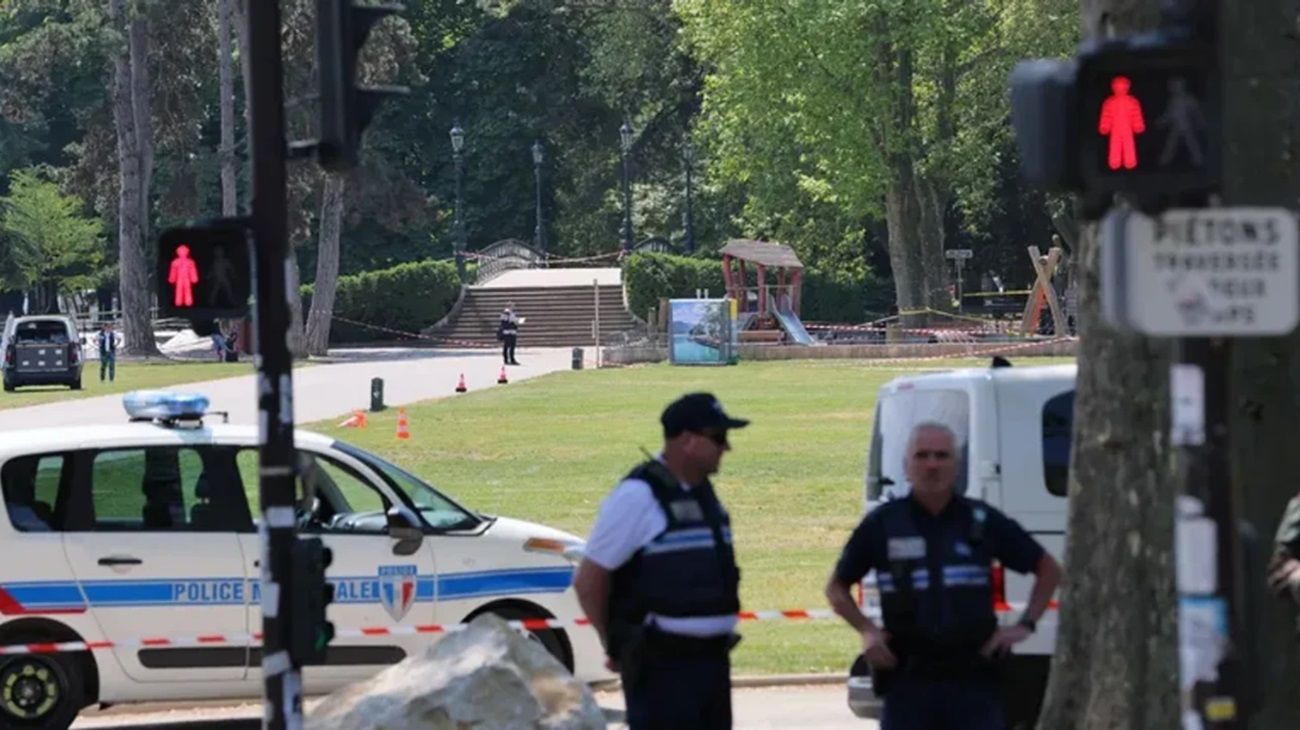 El caso que horroriza a Francia: un hombre mató a puñaladas a su mujer y sus cuatro hijos