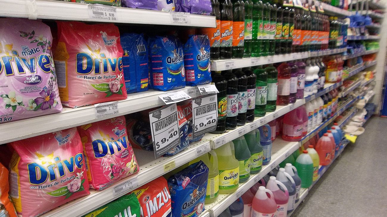 La ANMAT prohibió productos de limpieza "truchos" de marcas reconocidas