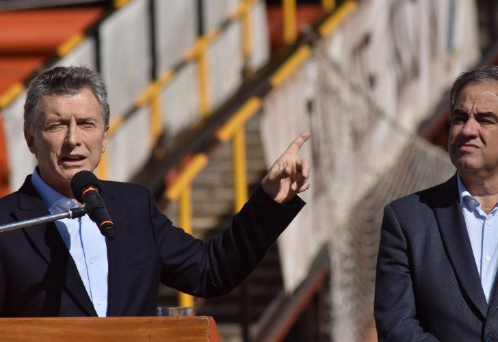El incómodo momento de Mauricio Macri en su visita al buque Irízar